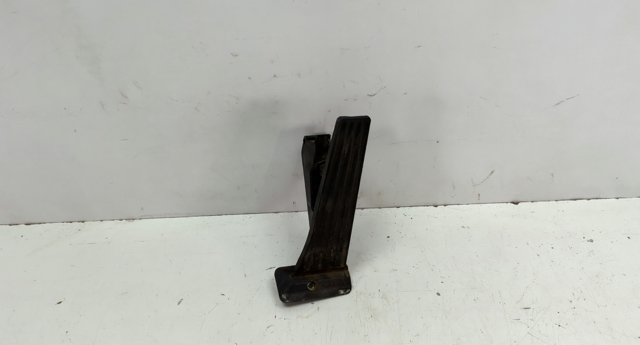 Педаль акселератора 35406889818 BMW
