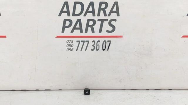 Кнопка салону приводу замка 3/5 двері (ляди) / кришки багажнику 35800TBAA01 HONDA