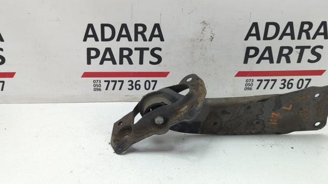 Кронштейн задньої балки 3C0505129B VAG