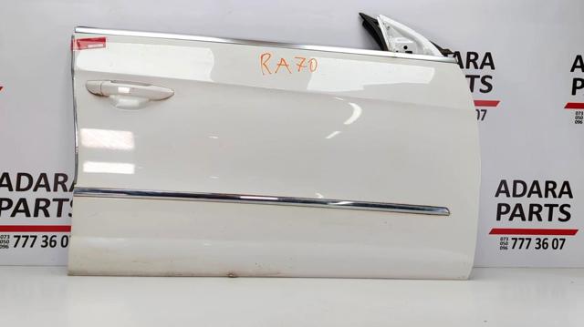 Скло пасажирських дверей 3C8845202C VAG