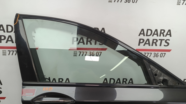 Пасажирські передні двері 41525A2A388 BMW