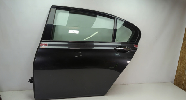 Двері задні 41525A2A393 BMW