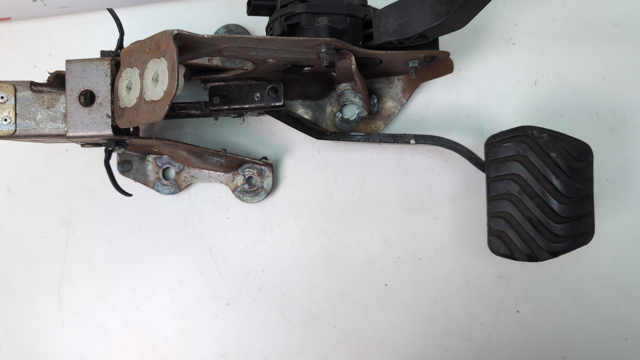 Педаль гальма 465014BA0B NISSAN