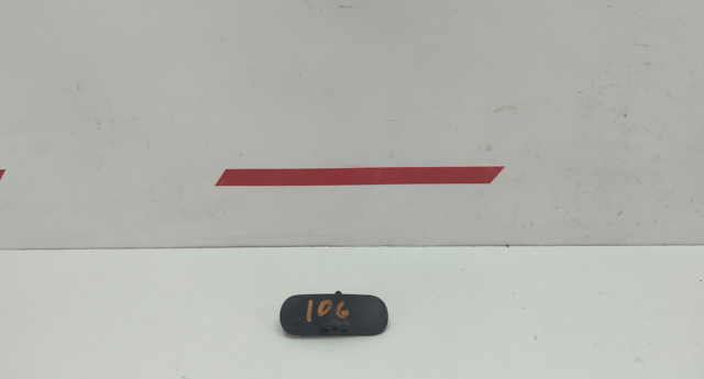 Форсунка омивача скла лобового, права 4G8955988 VAG