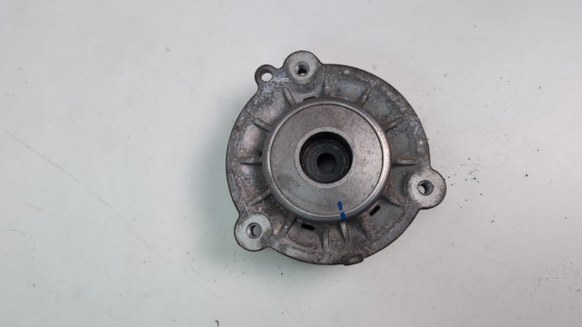 Кріплення переднього амортизатора 4K0413333B VAG