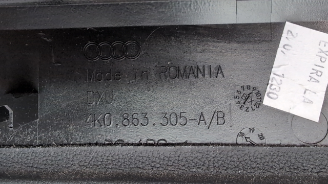 Декоративна накладка центральної консолі 4K0863305BPBS VAG