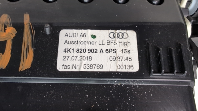 Решітка повітроводу 4K1820902A6PS VAG