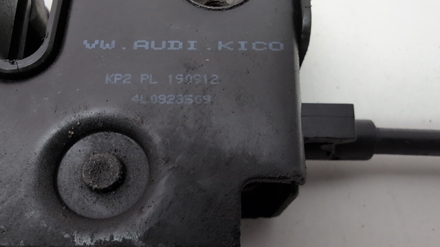 Замок кришки капота 4L0823509B VAG