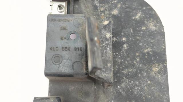 Бризговик задній, лівий 4L0854815 VAG