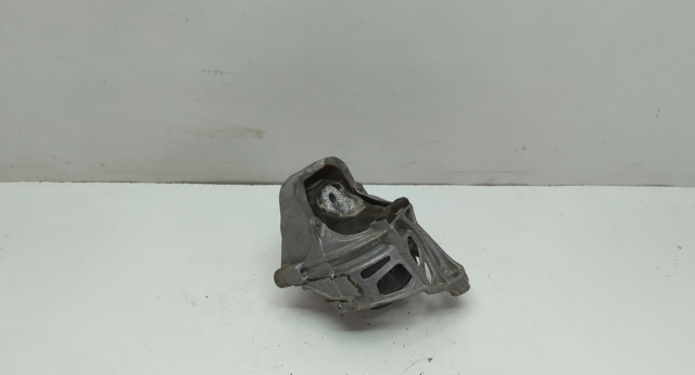 Подушка (опора) двигуна, ліва 4M0199371FG VAG