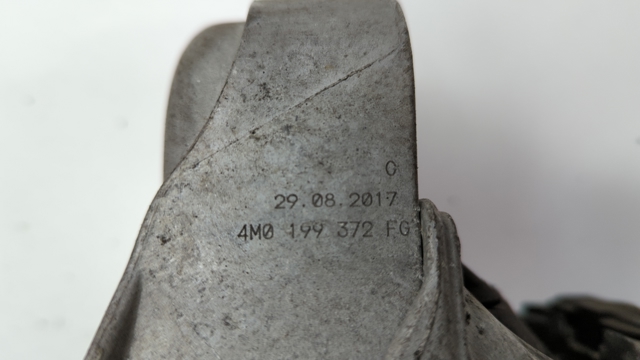 Права подушка двигуна 4M0199372FG VAG