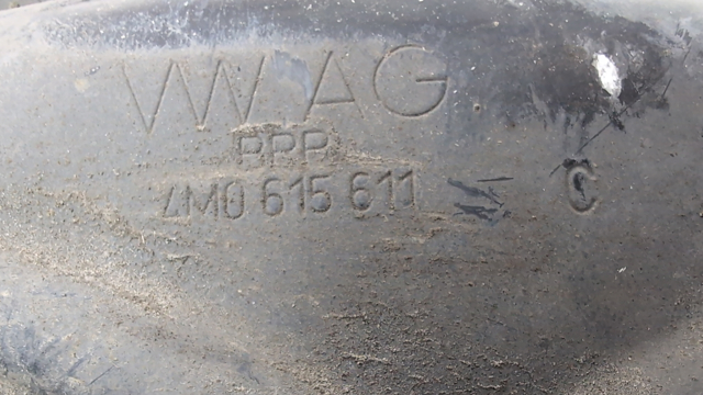 Захист гальмівного диска заднього, лівий 4M0615611C VAG
