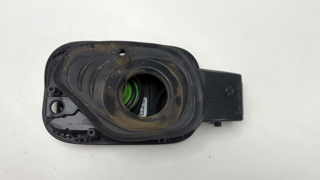 Заливна горловина бензобака 4M0809906D VAG