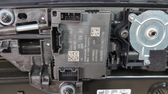 Кришка люка даху передня 4M0907594JZ00 VAG
