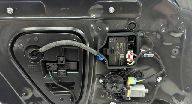 Блок комфорту задніх дверей 4M0959795E VAG