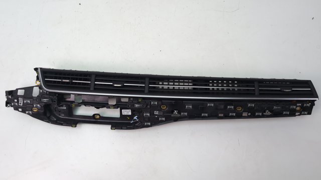 Решітка повітроводу права 4M1820902R6PS VAG