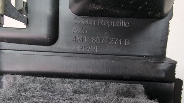 Оббивки і кожухи для легкових. Механізм підйому кабіни для вантажних 4M1867271A4PK VAG