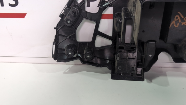 Напрямна заднього бампера, ліва 51129883543 BMW