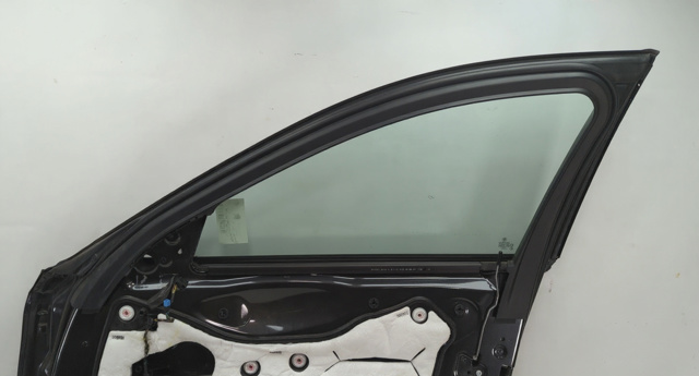 Накладка передньої правої двері 51337177626 BMW