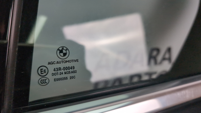Задня кватирка ліва 51357381347 BMW