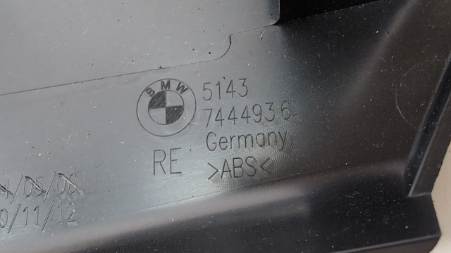 Обшивка стійки кузова внутрішня, передня права 51437462746 BMW