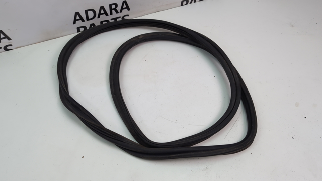 Ущільнювач задніх 3/5-х дверей 51767385847 BMW