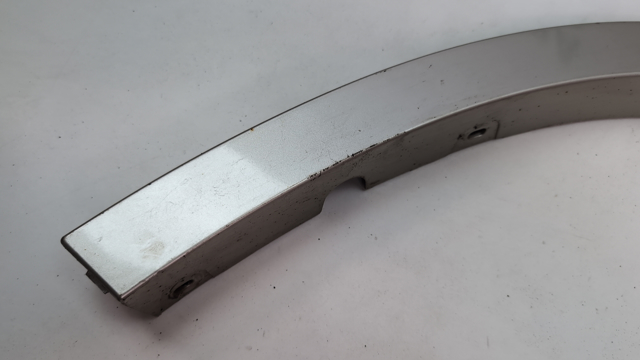 Молдинг задньої арки крила, лівий 51777378577 BMW