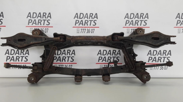 Балка задньої підвіски поперечна 554052P450 HYUNDAI