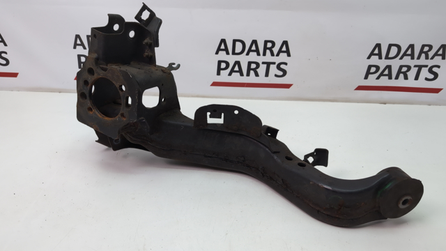 Цапфа поворотна права 555014BA0A NISSAN