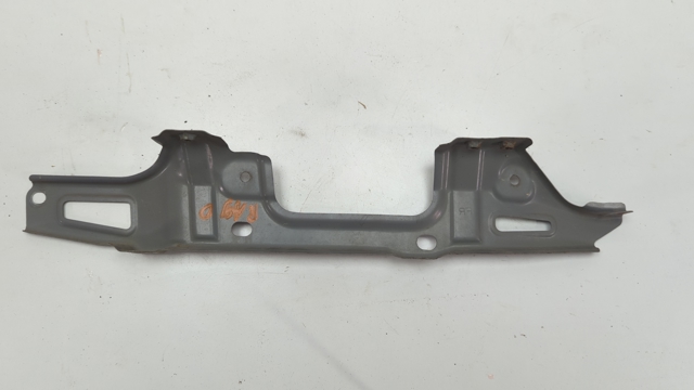 Кронштейн кріплення крила переднього правого, передній 57160SG0009P SUBARU
