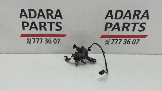 Запор капота (замок і привід замка капота) 57310AN00A SUBARU