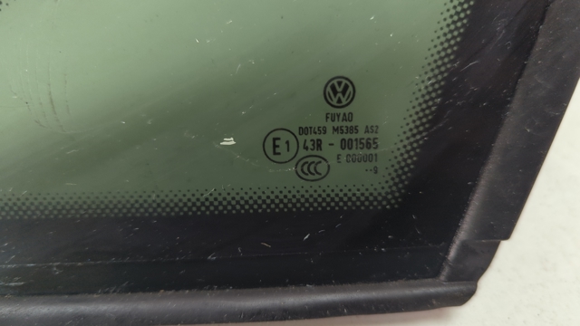 Скло вікна дверей водія нерухоме 5G0845411ENVB VAG
