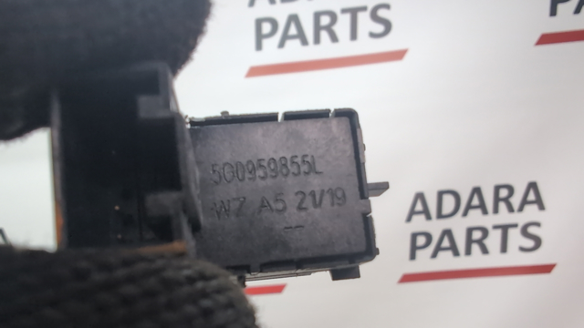 Кнопка підйомника переднього правого скла 5G0959855LWZU VAG