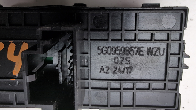 Кнопковий блок керування склопідіймачами передній лівий 5G0959857EWZU VAG