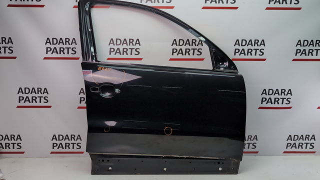 Пасажирські передні двері 5N0831056B VAG