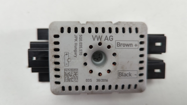 Підсилювач сигналу антени 5Q0035570 VAG