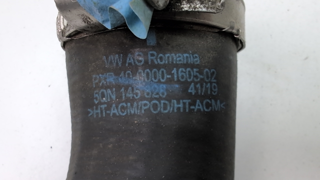 Патрубок повітряний, вихід з турбіни (наддув) 5Q0145828A VAG