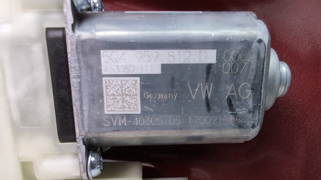 Моторчик склопідйомника двері задніх, правих 5Q4959812D VAG