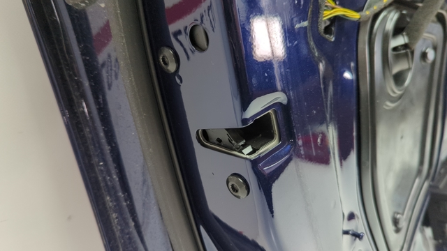 Замок дверей водія 5TB837015E VAG