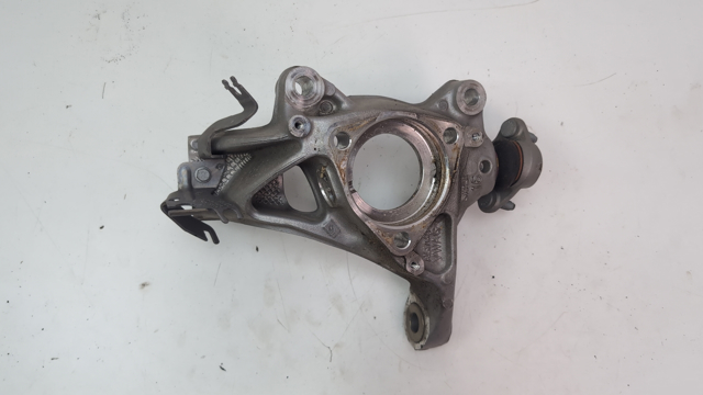 Цапфа поворотна права 5WA407254A VAG