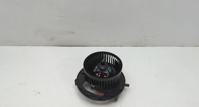 Вентилятор грубки 5WB819021A VAG