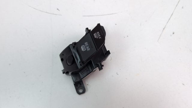 Кнопка обігріву заднього скла 61315A500B1 BMW