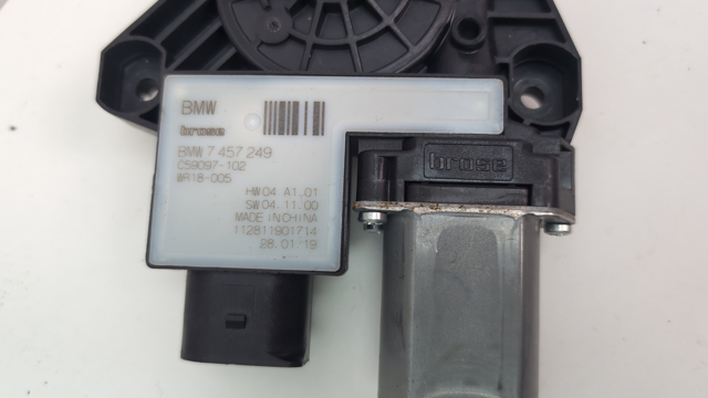 Двигун склопідіймача двері передньої, правої 61355A5C893 BMW