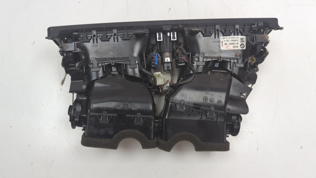 Решітка повітроводу 64229115859 BMW