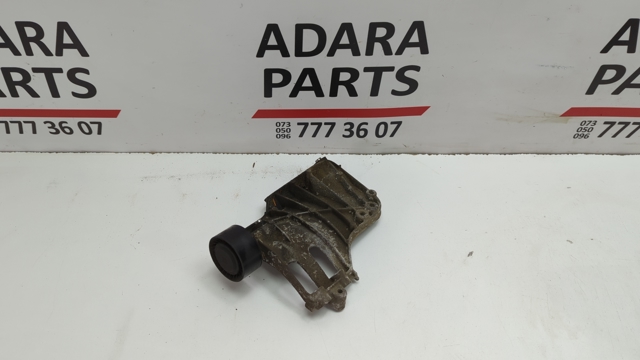 Кронштейн компресора кондиціонера 64557585167 BMW