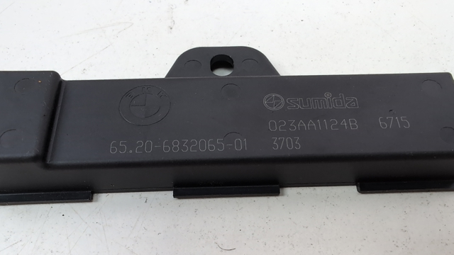 Антена на дах 65205A5D3C0 BMW