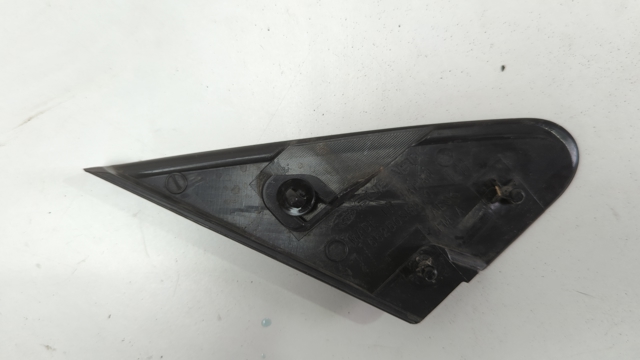 Молдинг переднього лівого крила 65250SG010 SUBARU