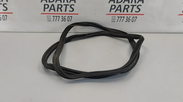 Прокладка кришки багажника 68144960AB CHRYSLER