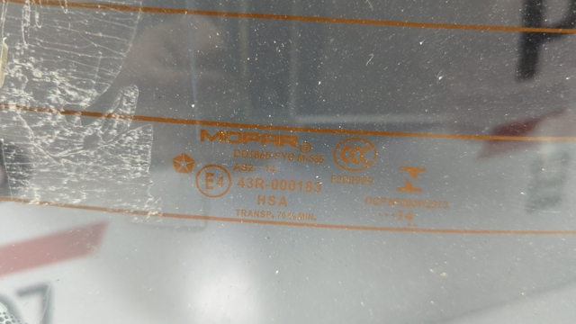 Скло автомобільне заднє 68145494AD CHRYSLER
