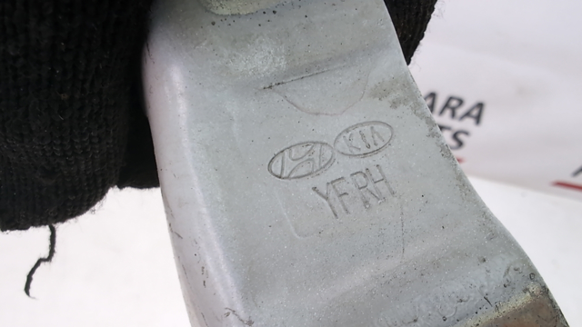 Завіс капота, правий 791203S000 HYUNDAI